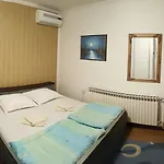 ćiro - Free Parking Gæstehus 4*