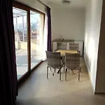 ćiro - Free Parking 4*