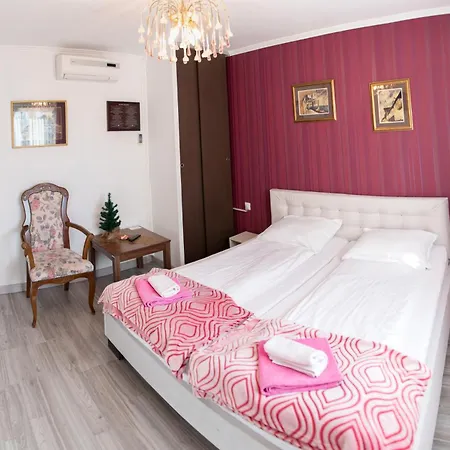 Ciro Guest house 3*