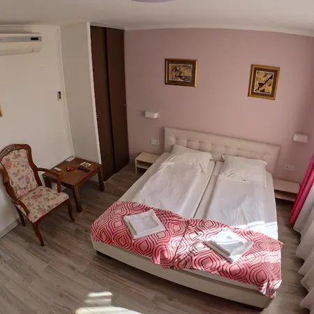 Affittacamere Ciro Guest House-free Parking 3*
