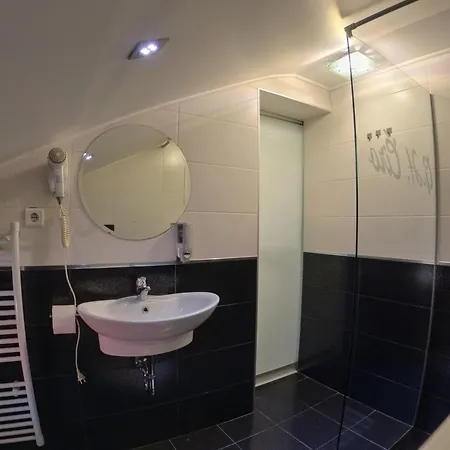 Ciro Guest House-free Parking 3*