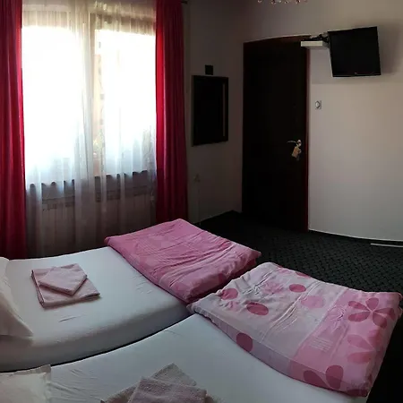 Ciro Guest House-free Parking 3*