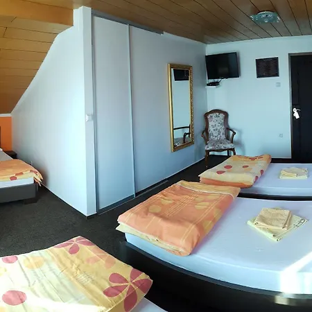 Ciro Guest House-free Parking Affittacamere 3*