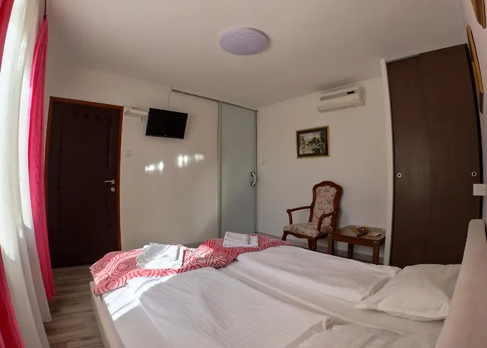 Ciro Hotel - Free Parking