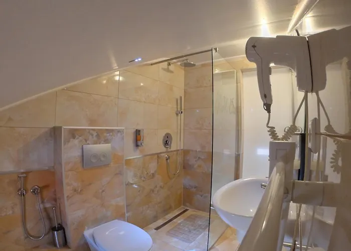 Ciro Hotel - Free Parking Sarajevo