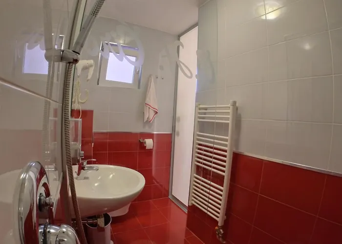 Guest house Ciro Hotel - Free Parking 4*